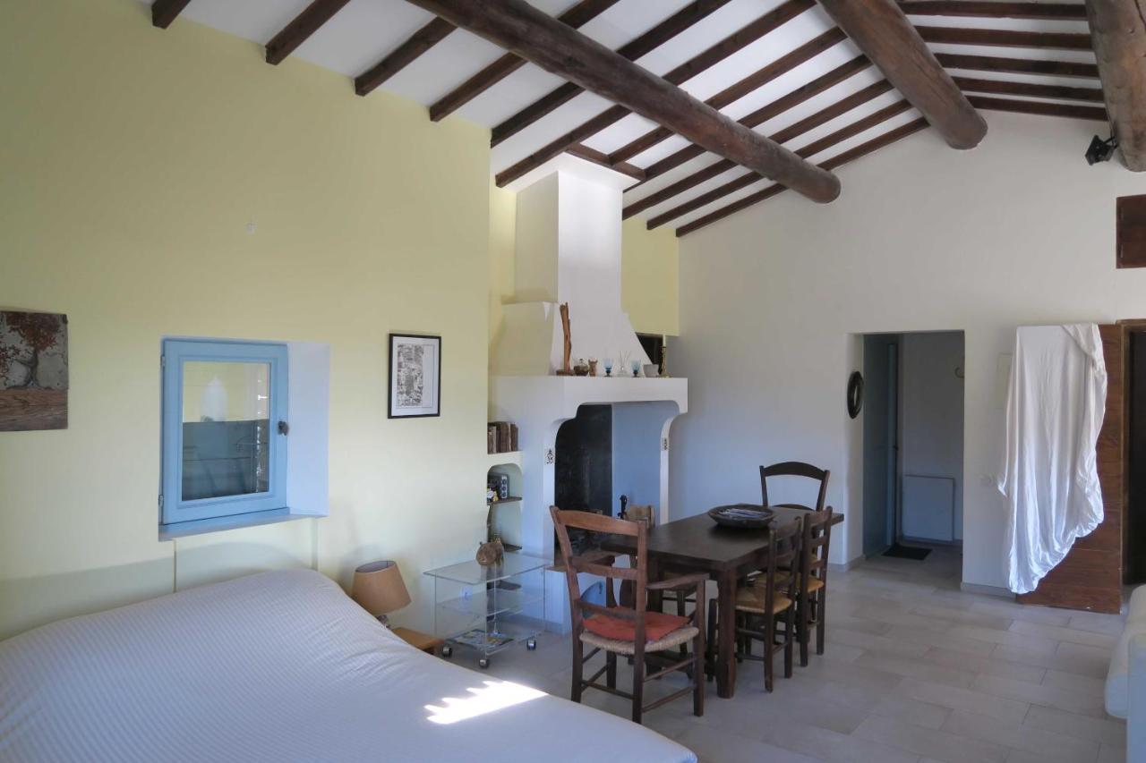 Bastide au coeur du Lubéron Lejlighed Gordes Eksteriør billede